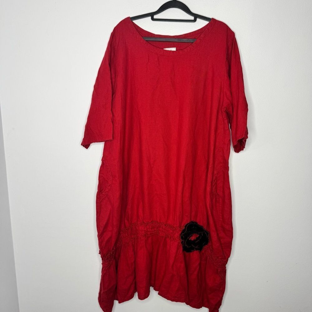 Hearts’s desire red linen midi dress with a ruffled hem, side pockets size XL
